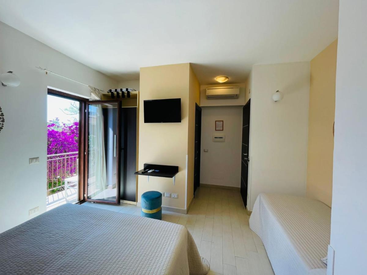 B&B Il Girasole Капо-д'Орландо Экстерьер фото